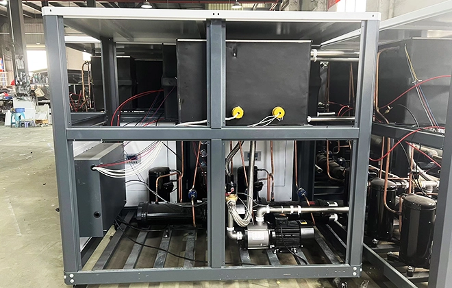 Industrial chillers are indispensable in the injection molding industry. During the production of plastic products, the mold is affected by high temperature and the plastic melts quickly. The chiller ...